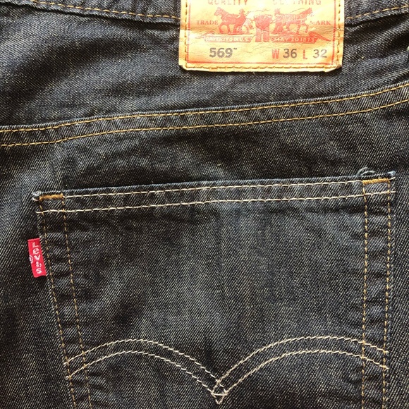 Men’s Levi’s 569 Jeans - Picture 2 of 3